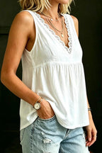 HOLLOW LACE V-NECK SLEVELESS SHIRT