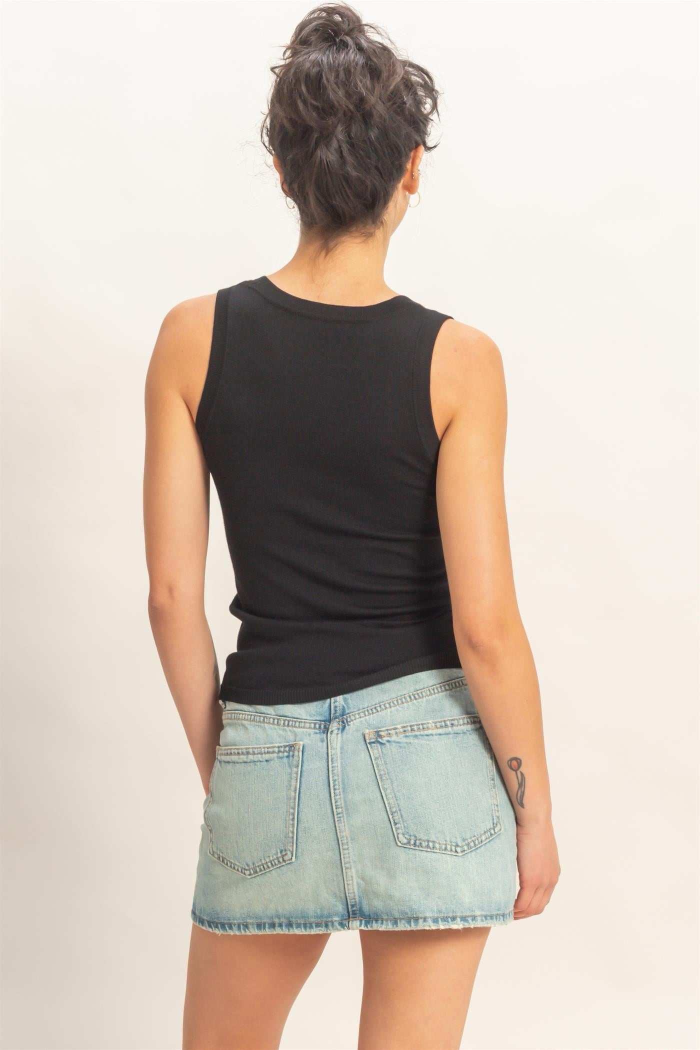 SCOOP NECK T-TOP