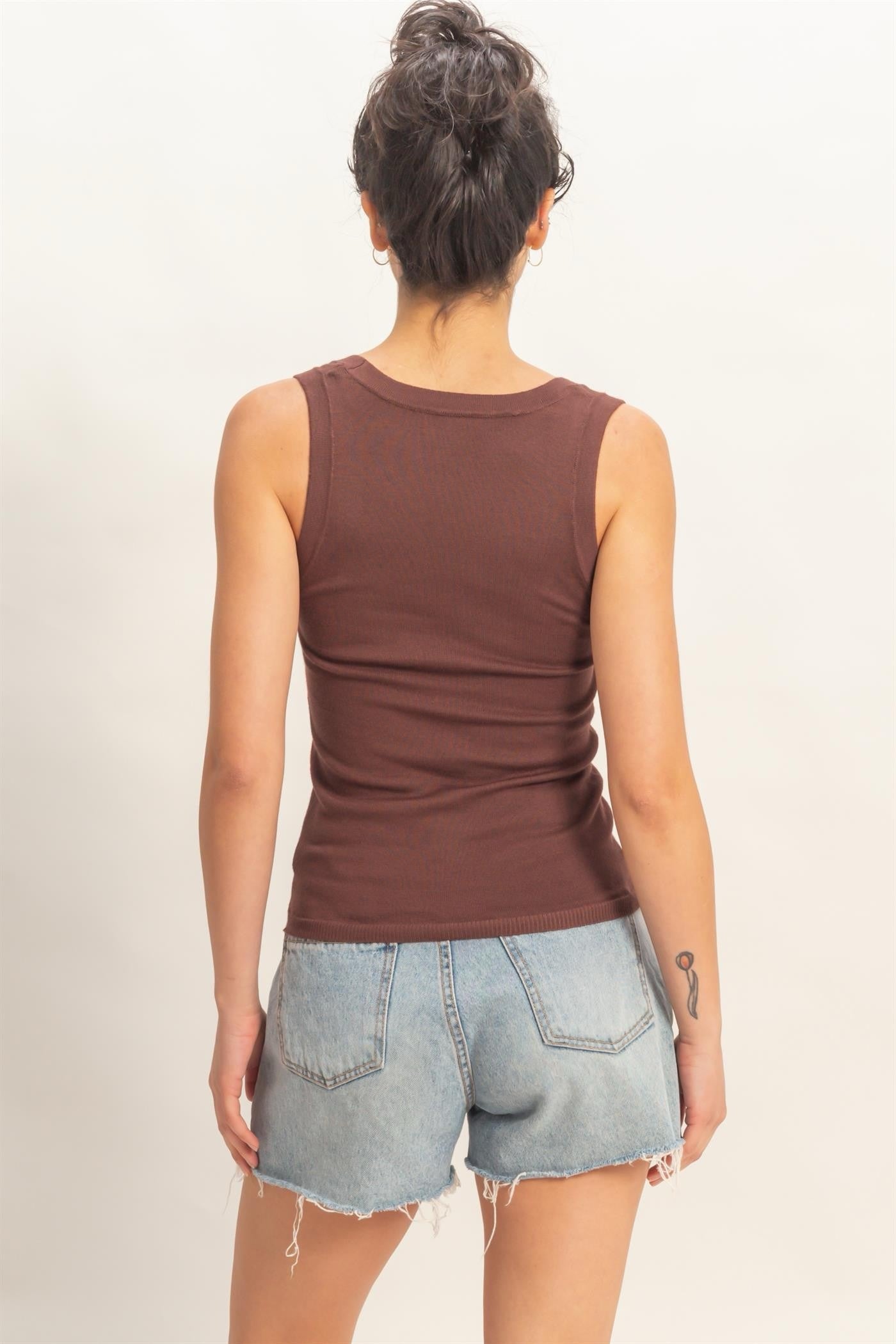 SCOOP NECK T-TOP