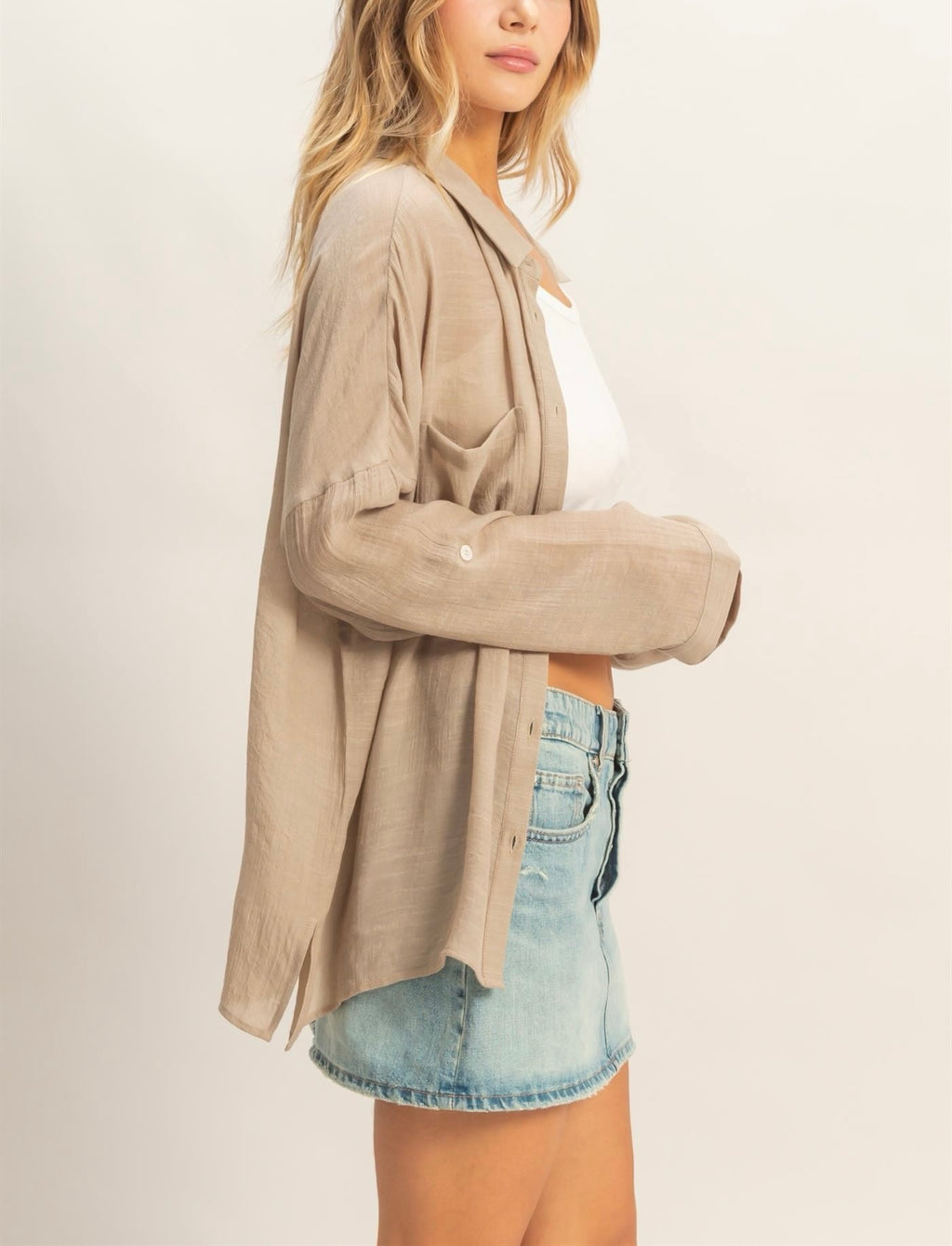 LIGHTWEIGHT BUTTON DOWN BLOUSE