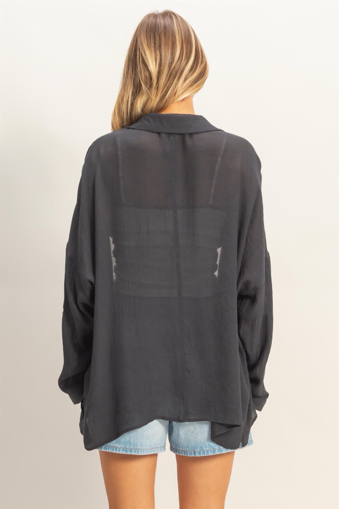 LIGHTWEIGHT BUTTON DOWN BLOUSE