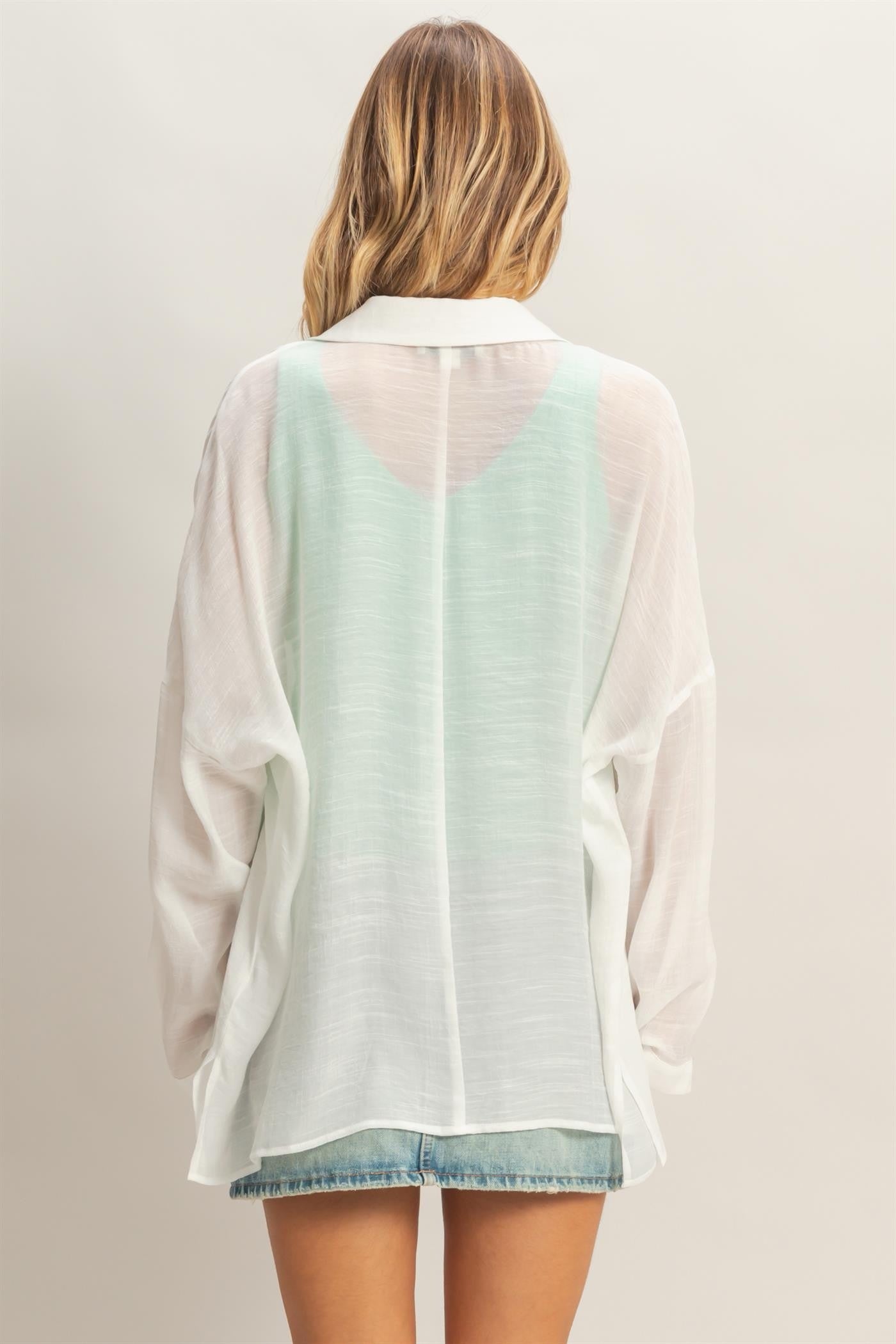 LIGHTWEIGHT BUTTON DOWN BLOUSE