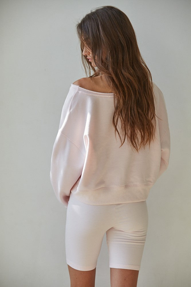 ON THE GO OFF-THE-SHOULDER SWEATSHIRT