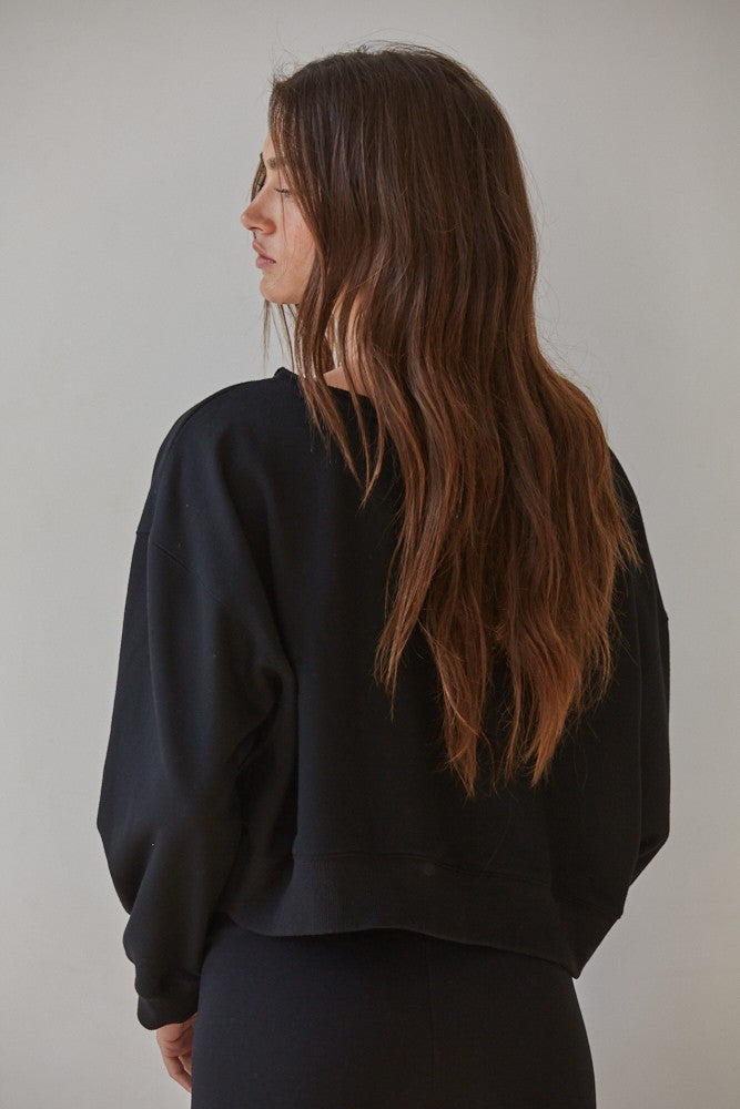 ON THE GO OFF-THE-SHOULDER SWEATSHIRT